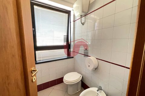 L'establiment comercial a Benevento, Benevento, Benevento - € 1.800/mes | Ref: AA39813 - foto 20