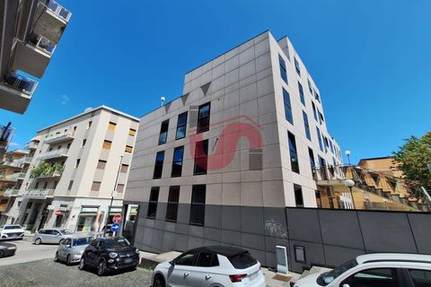 L'establiment comercial a Benevento, Benevento, Benevento - € 1.800/mes | Ref: AA39813 - foto 28