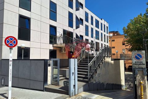 L'establiment comercial a Benevento, Benevento, Benevento - € 1.800/mes | Ref: AA39813 - foto 31