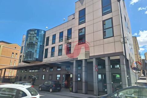 L'establiment comercial a Benevento, Benevento, Benevento - € 1.800/mes | Ref: AA39813 - foto 3