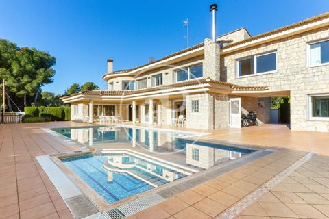 Villa a Serra, Valencia, Serra - € 790.000 | Ref: VV2512050 - foto 1