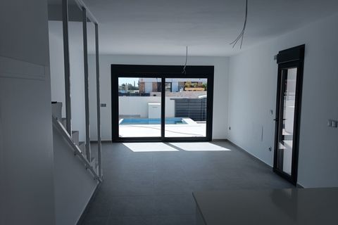 Villa a Daya Nueva, Alicante, Daya Nueva - € 317.000 | Ref: C067-D01-V32 - foto 8