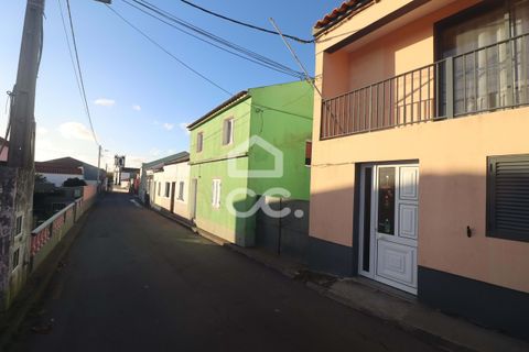 Villa i Ponta Delgada, Sao Miguel, Ponta Delgada - € 199.950 | Ref: 326/M/03702 - foto 1
