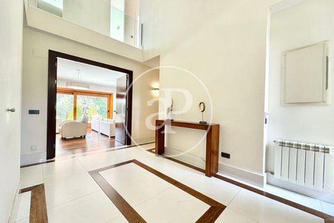 Villa a La Moraleja, Madrid, La Moraleja - € 4.950.000 | Ref: VMN2601001 - foto 9