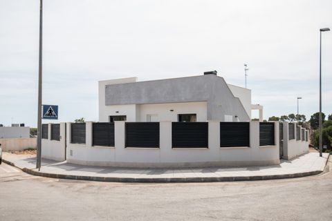 Villa a Pinar De Campoverde, Alicante, Pinar De Campoverde - € 421.560 | Ref: IZ-LA-RC2 - foto 2