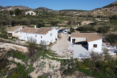 Landejendom i Velez-Blanco, Almeria, Velez-Blanco - € 475.000 | Ref: IZ-G2058 - foto 1