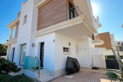 Villa a Ciudad Quesada, Alicante, Ciudad Quesada - € 336.500 | Ref: IZ-CH-CQ025B - foto 4