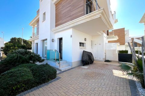 Villa a Ciudad Quesada, Alicante, Ciudad Quesada - € 336.500 | Ref: IZ-CH-CQ025B - foto 39
