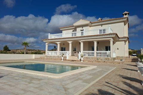 Villa a Pinoso, Alicante, Pinoso - € 599.995 | Ref: IZ-271 - foto 2