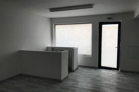L'establiment comercial a Nesle, Somme, Nesle - € 5.400/mes | Ref: VXJC-6HT-L08 - foto 4