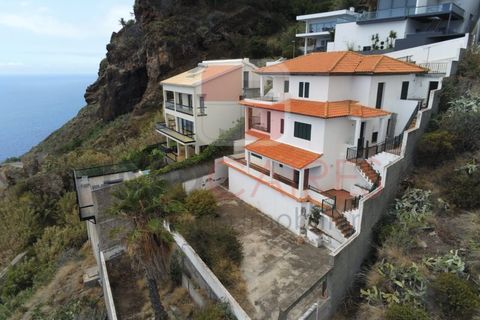 Villa i Caniço, Madeira, Caniço - € 750.000 | Ref: CAS_4803 - foto 1
