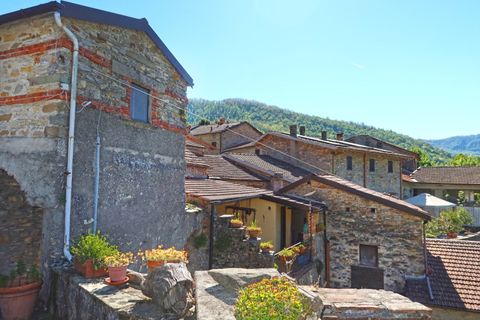 Villa i Comano, Massa and Carrara, Comano - € 495.000 | Ref: 346B - foto 2