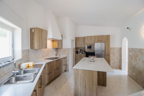 Villa i Salema, Faro, Salema - € 1.100.000 | Ref: BPA5407 - foto 4