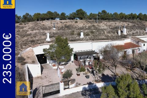 Пещера дома в Ventas Micena, Granada - фотография 1