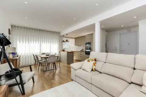 Lejlighed i Alges, Lisbon, Alges - € 470.000 | Ref: C0246-03396 - foto 10