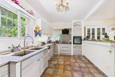 Villa i Le Rouret, Alpes-Maritimes, Le Rouret - € 1.790.000 | Ref: 807830 - foto 10