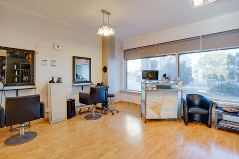 Erhvervsejendom i Amadora, Lisbon, Amadora - € 24.500 | Ref: 61676 - foto 8