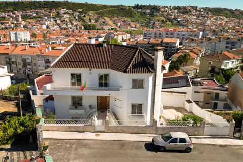 Byhus i Odivelas, Lisbon, Odivelas - € 975.000 | Ref: 61895 - foto 1