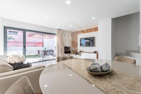 Rækkehus i Seixal, Setubal, Seixal - € 469.000 | Ref: 70123 - foto 1