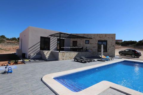 Villa a Pinoso, Alicante, Pinoso - € 300.000 | Ref: PIN NEWMODHEN - foto 2