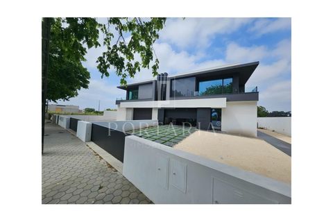 Villa i Aveiro, Aveiro, Aveiro - € 600.000 | Ref: PRT247 - foto 1