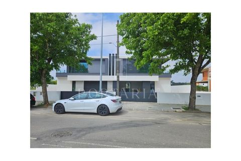 Villa i Aveiro, Aveiro, Aveiro - € 600.000 | Ref: PRT247 - foto 6