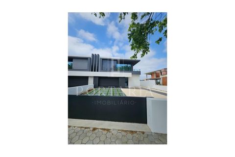 Villa i Aveiro, Aveiro, Aveiro - € 600.000 | Ref: PRT247 - foto 9