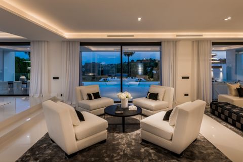 Haus in Marbella, Malaga, Marbella - € 5.995.000 | Ref: NEWV8042 - Foto 11
