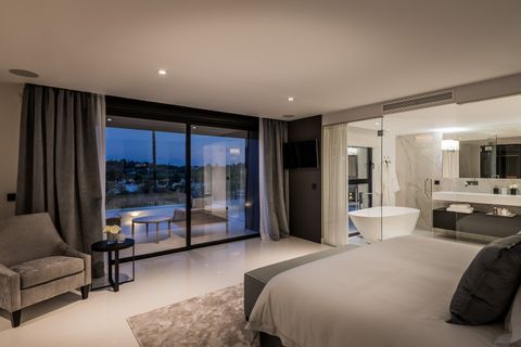 Haus in Marbella, Malaga, Marbella - € 5.995.000 | Ref: NEWV8042 - Foto 14