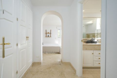 Villa a Marbella, Malaga, Marbella - € 4.000.000 | Ref: NEWV8673 - foto 39