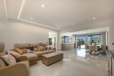 Villa a Estepona, Malaga, Estepona - € 1.690.000 | Ref: CDS5156197-FO - foto 8