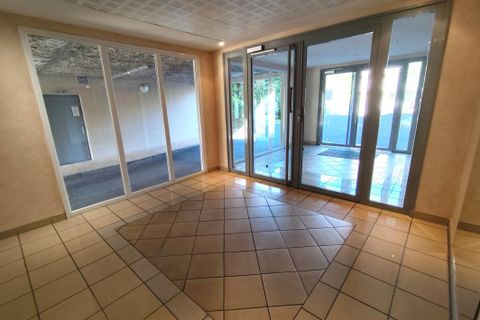 Leilighet i Clermont-Ferrand, Puy-de-Dome, Clermont-Ferrand - € 185 000 | Ref: 1427_h - foto 9