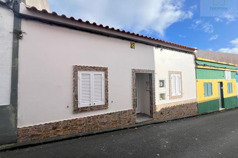 Villa i Ponta Delgada, Sao Miguel, Ponta Delgada - € 297.500 | Ref: 7080 - foto 1