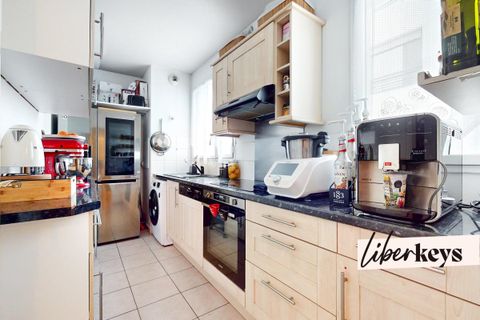 Leilighet i Colombes, Hauts-de-Seine, Colombes - € 299 000 | Ref: DOM15920 - foto 4