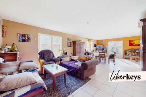 Villa en Saintes, Charente-Maritime, Saintes - € 329.000 | Ref: DOM15571 - photo 5