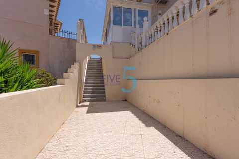 Villa i Playa Flamenca, Alicante, Playa Flamenca - € 370.000 | Ref: P8557 - foto 2