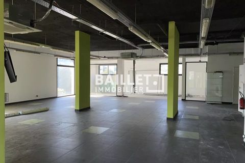 L'establiment comercial a Saint-Raphaël, Var, Saint-Raphaël - € 3.900/mes | Ref: 0274 - foto 6