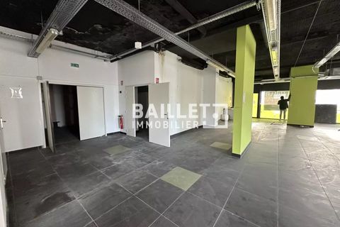 L'establiment comercial a Saint-Raphaël, Var, Saint-Raphaël - € 3.900/mes | Ref: 0274 - foto 10