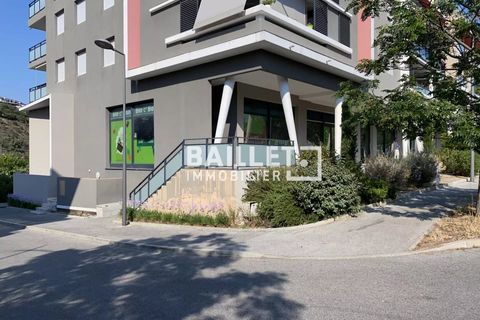 L'establiment comercial a Saint-Raphaël, Var, Saint-Raphaël - € 3.900/mes | Ref: 0274 - foto 12