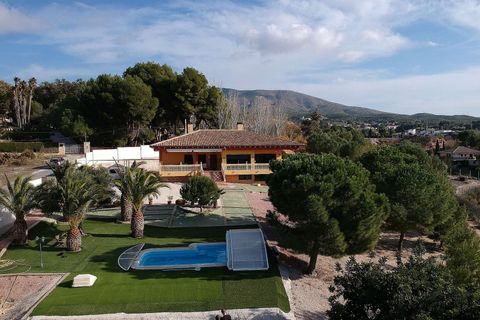 Villa a Petrer, Alicante, Petrer - € 775.000 | Ref: GMJ2152 - foto 2