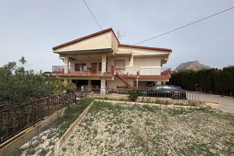 Landejendom i Petrer, Alicante, Petrer - € 349.900 | Ref: JJMAO7381 - foto 2