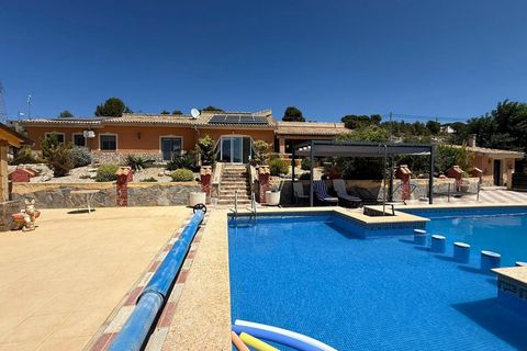 Landejendom i Castalla, Alicante, Castalla - € 550.000 | Ref: HH14335 - foto 1