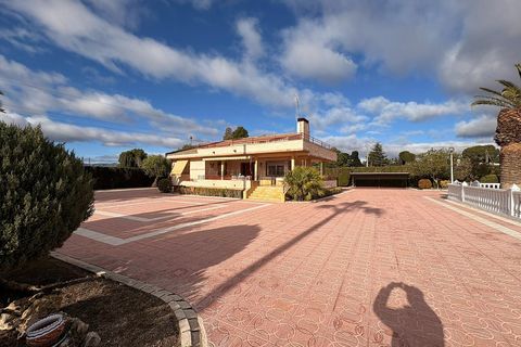 Villa i Sax, Alicante, Sax - € 575.000 | Ref: JJ7248 - foto 1