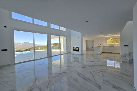 Villa i La Mairena, Malaga, La Mairena - € 1.599.000 | Ref: R5203108 - foto 2