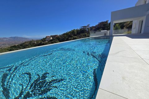 Villa i La Mairena, Malaga, La Mairena - € 1.599.000 | Ref: R5203108 - foto 12