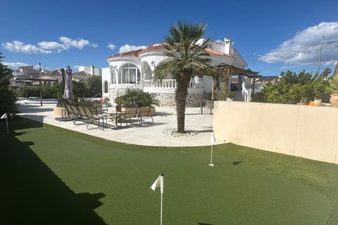 Villa a Torrevieja, Alicante, Torrevieja - € 645.000 | Ref: CBE02-316 - foto 3