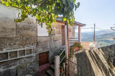 Villa a Ancede e Ribadouro, Porto, Ancede e Ribadouro - € 70.000 | Ref: C0471-00351 - foto 4