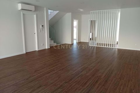 Villa i Odivelas, Lisbon, Odivelas - € 950.000 | Ref: C0444-00795 - foto 5