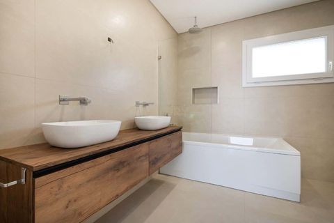 Villa i Odivelas, Lisbon, Odivelas - € 950.000 | Ref: C0444-00795 - foto 17