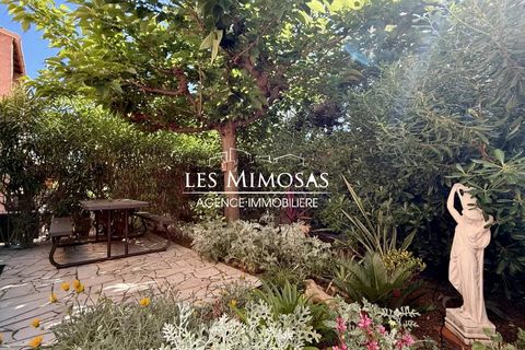 Villa i Frejus, Var, Frejus - € 472.500 | Ref: 7247 - foto 1
